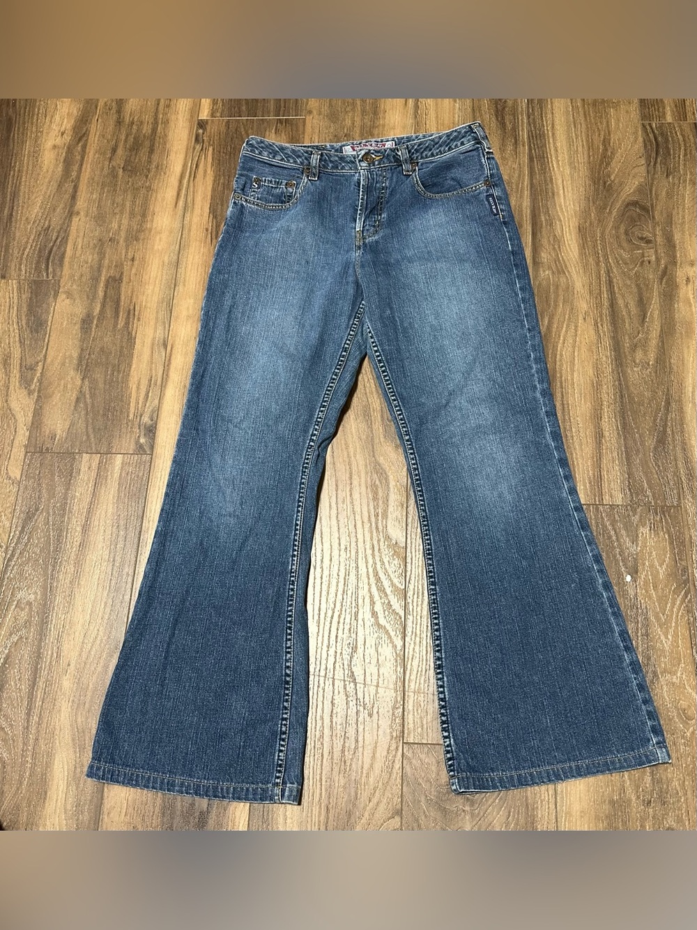 Vintage Silver Jeans Y2K Button Fly Flare Leg 29/31 Women’s Bootcut